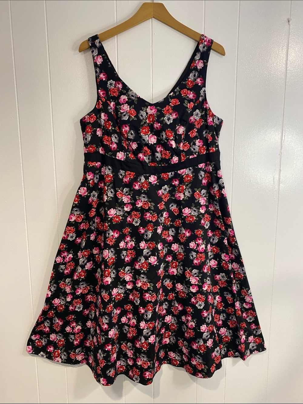 Torrid Floral Fit & Flare Dress | Rockabilly Retro Pinup Full Skirt | Size 12 - Picture 3 of 11